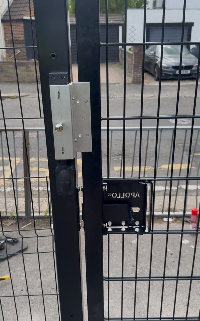 HD video access control system for school